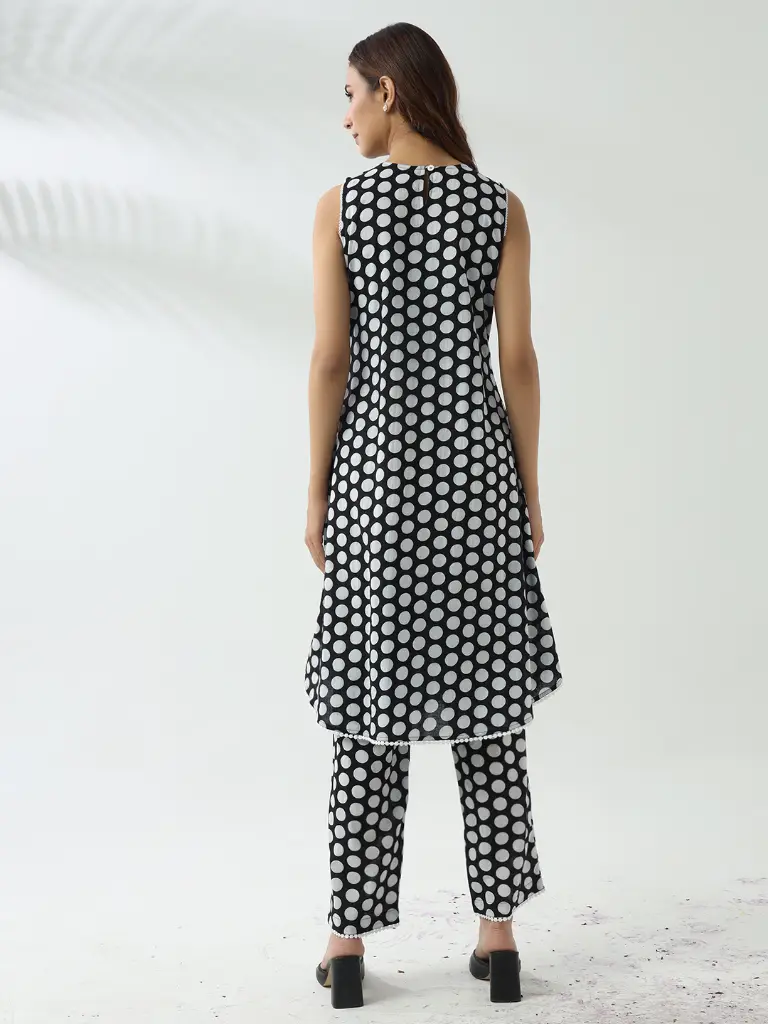 SET0172_3.webp