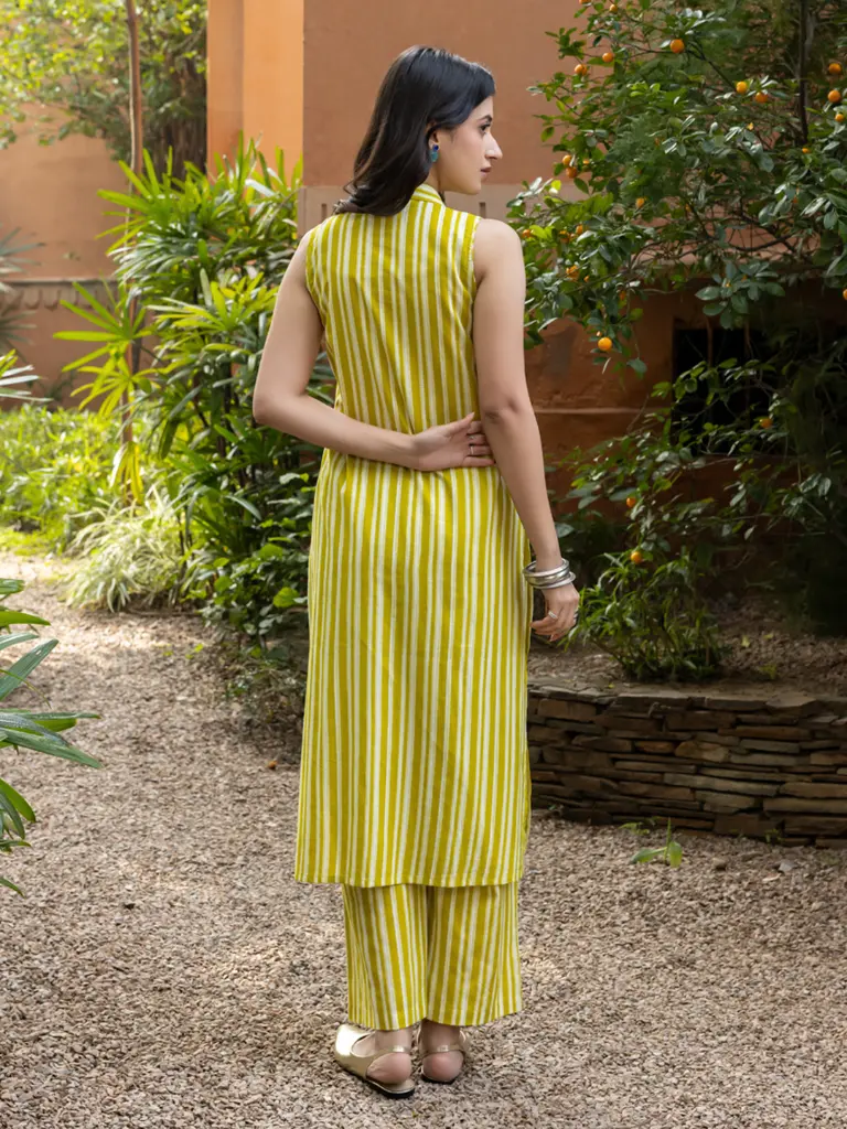 SET0180_1.webp