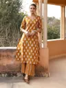 Rust Bandhani-Inspired Printed Kurta Set with V-Neck