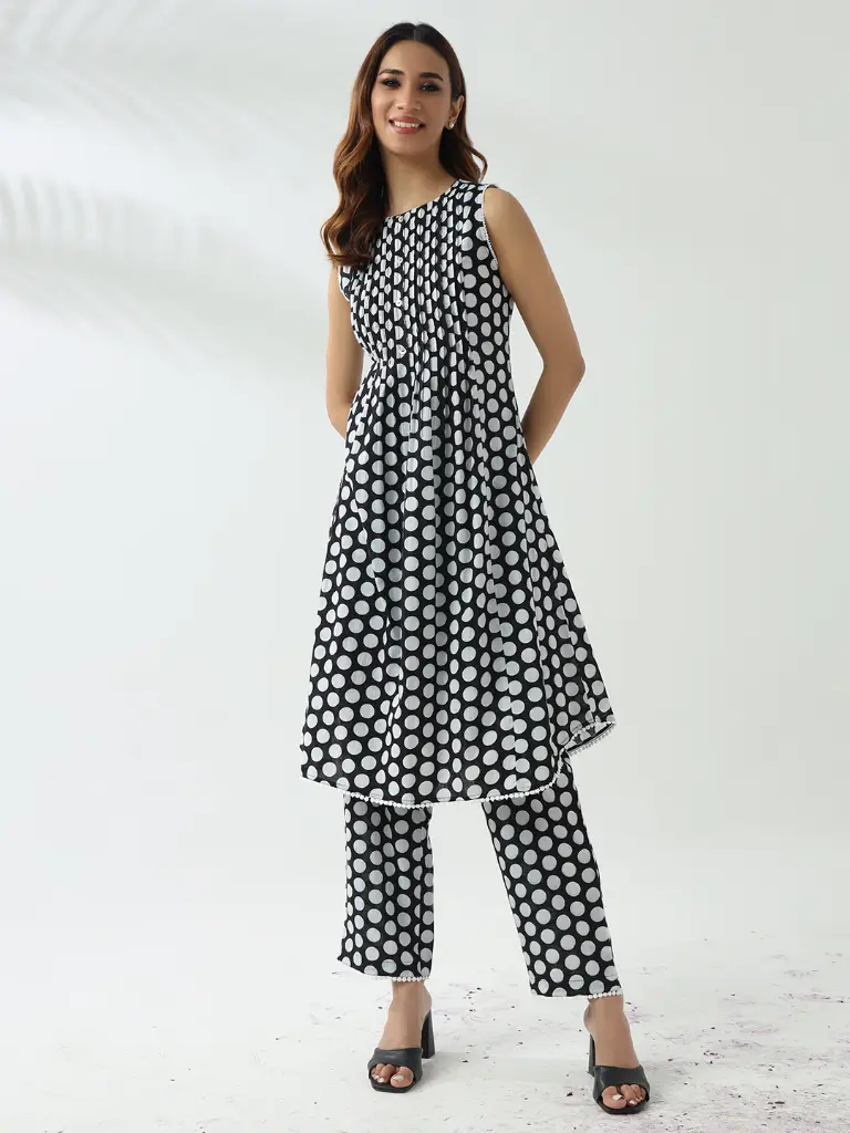 Black & White Polka Dot Sleeveless Kurta Set with Lace Detailing